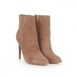 Sam Eldeman - wren booties